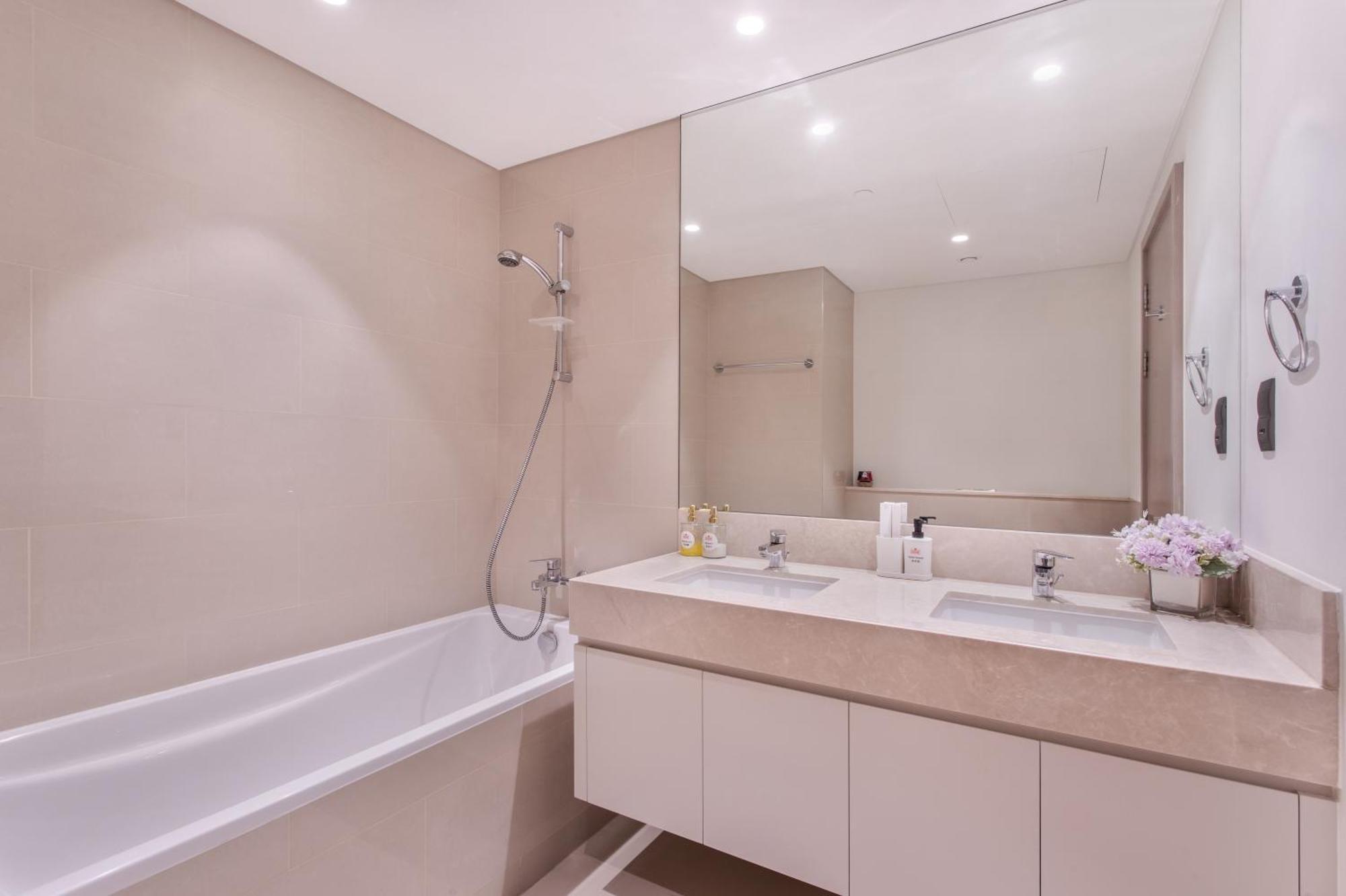 Apartment Classy 2 Bedrooms Near Burj Khalifa Dubai
