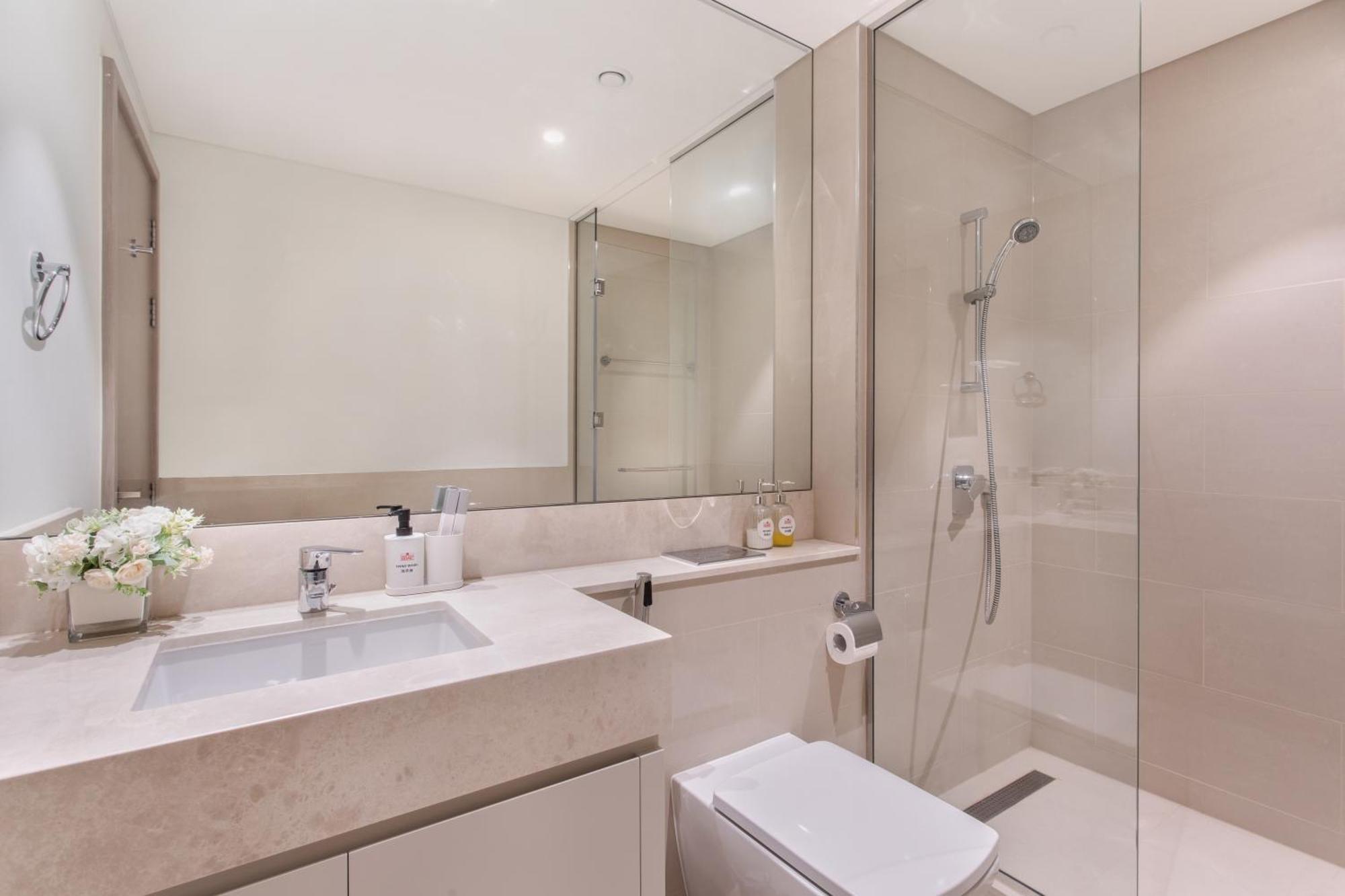 Classy 2 Bedrooms Near Burj Khalifa Apartment